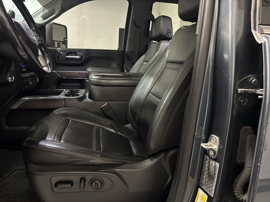 Used 2020 GMC Sierra 2500 Denali w/ Denali Ultimate Package image 12