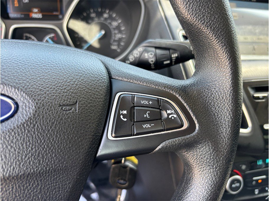 Used 2017 Ford Focus SEL FWD image 19