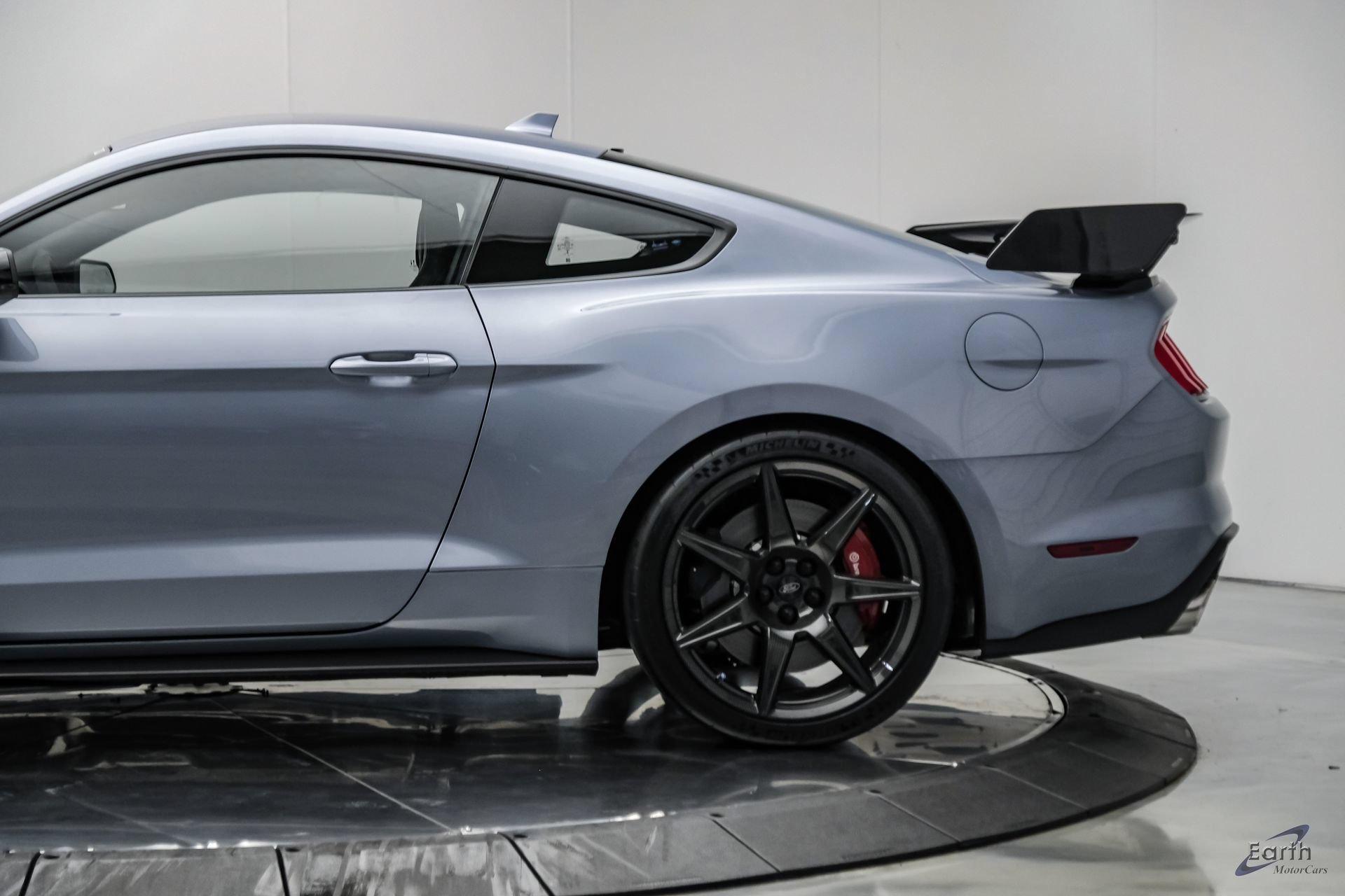 Used 2022 Ford Mustang Shelby GT500 w/ Carbon Fiber Track Pack RWD image 11