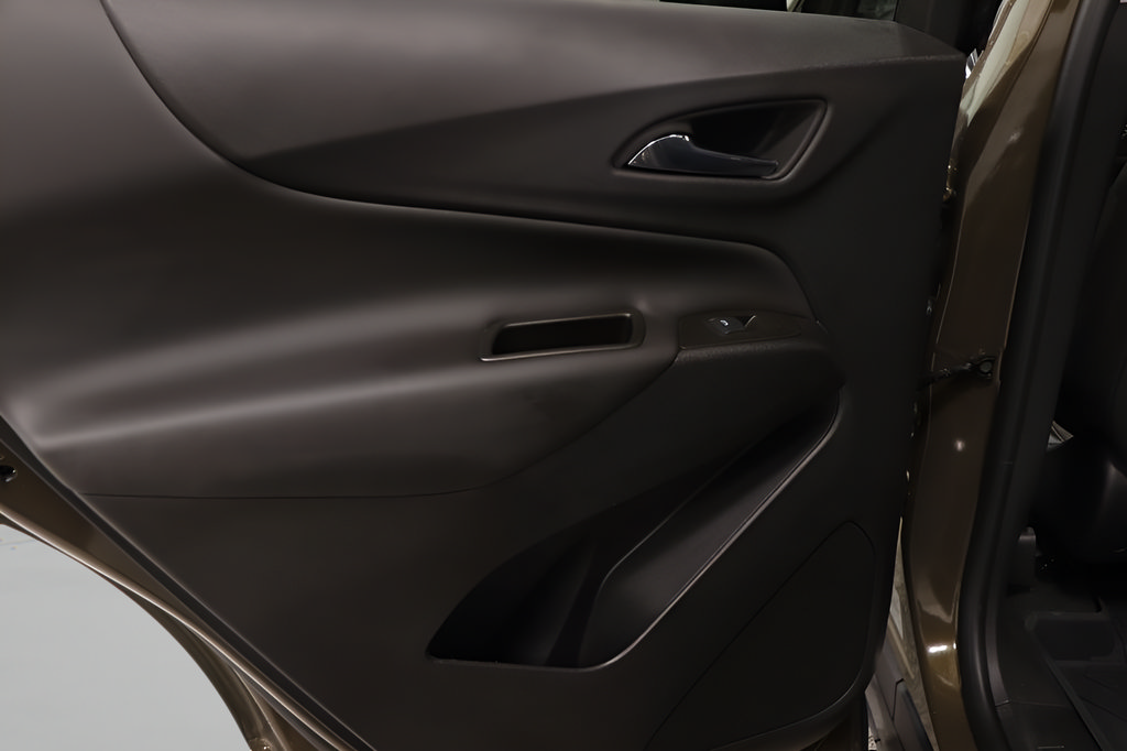 Used 2024 Chevrolet Equinox LT w/ LPO, Floor Liner Package FWD image 23
