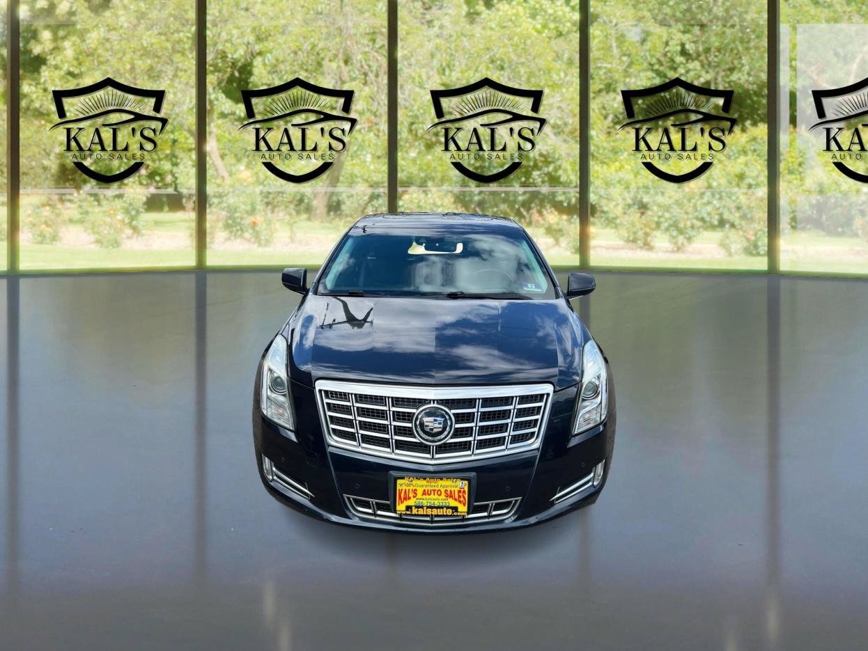 Used 2013 Cadillac XTS Premium w/ Driver Assist Package FWD image 2