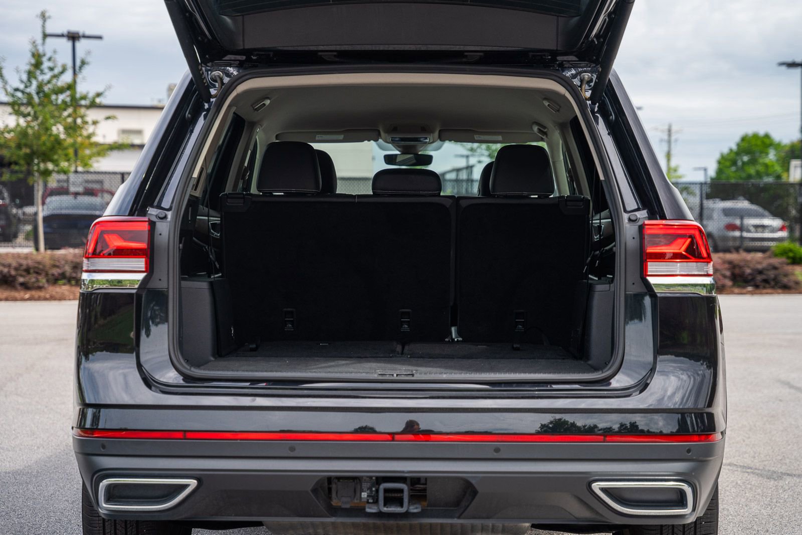 Used 2025 Volkswagen Atlas SE FWD image 19