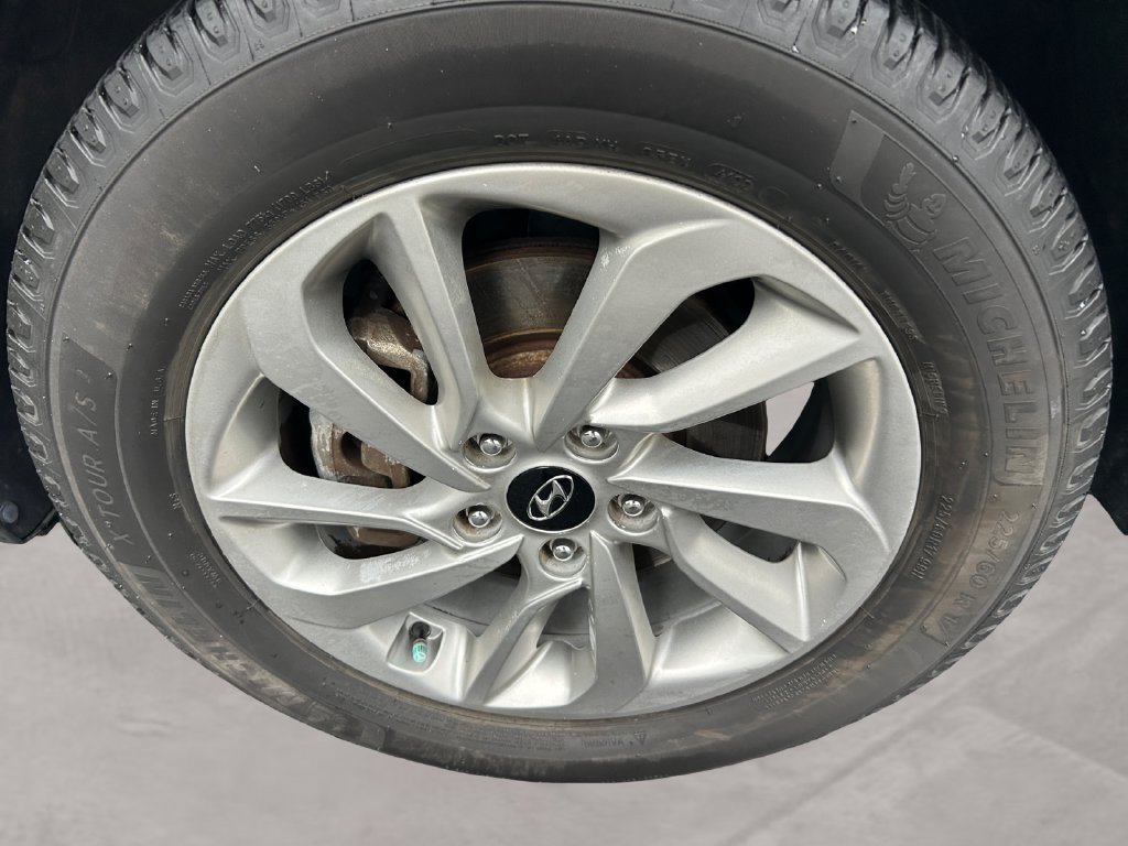 Used 2017 Hyundai Tucson SE w/ SE Popular Package 02 AWD/4WD image 14