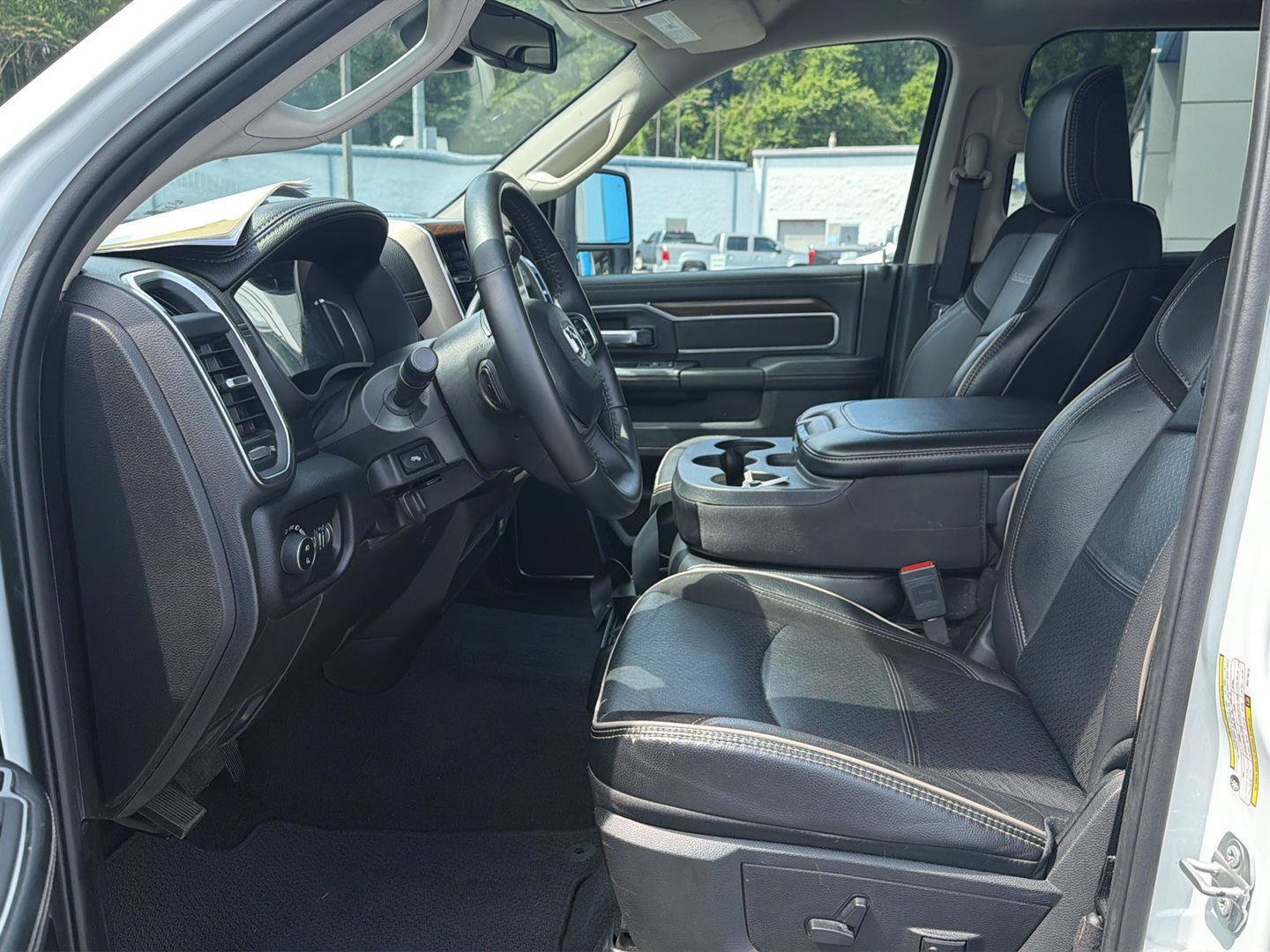Used 2024 RAM 2500 Laramie AWD/4WD image 10