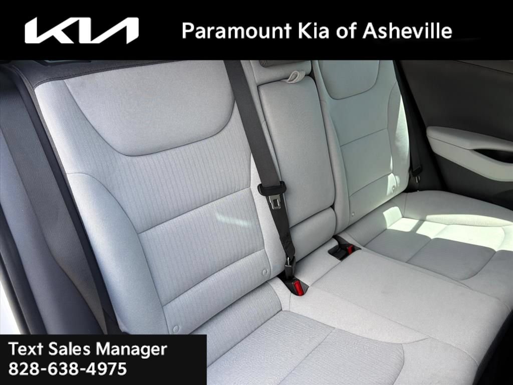 Used 2022 Hyundai Ioniq SE FWD image 22