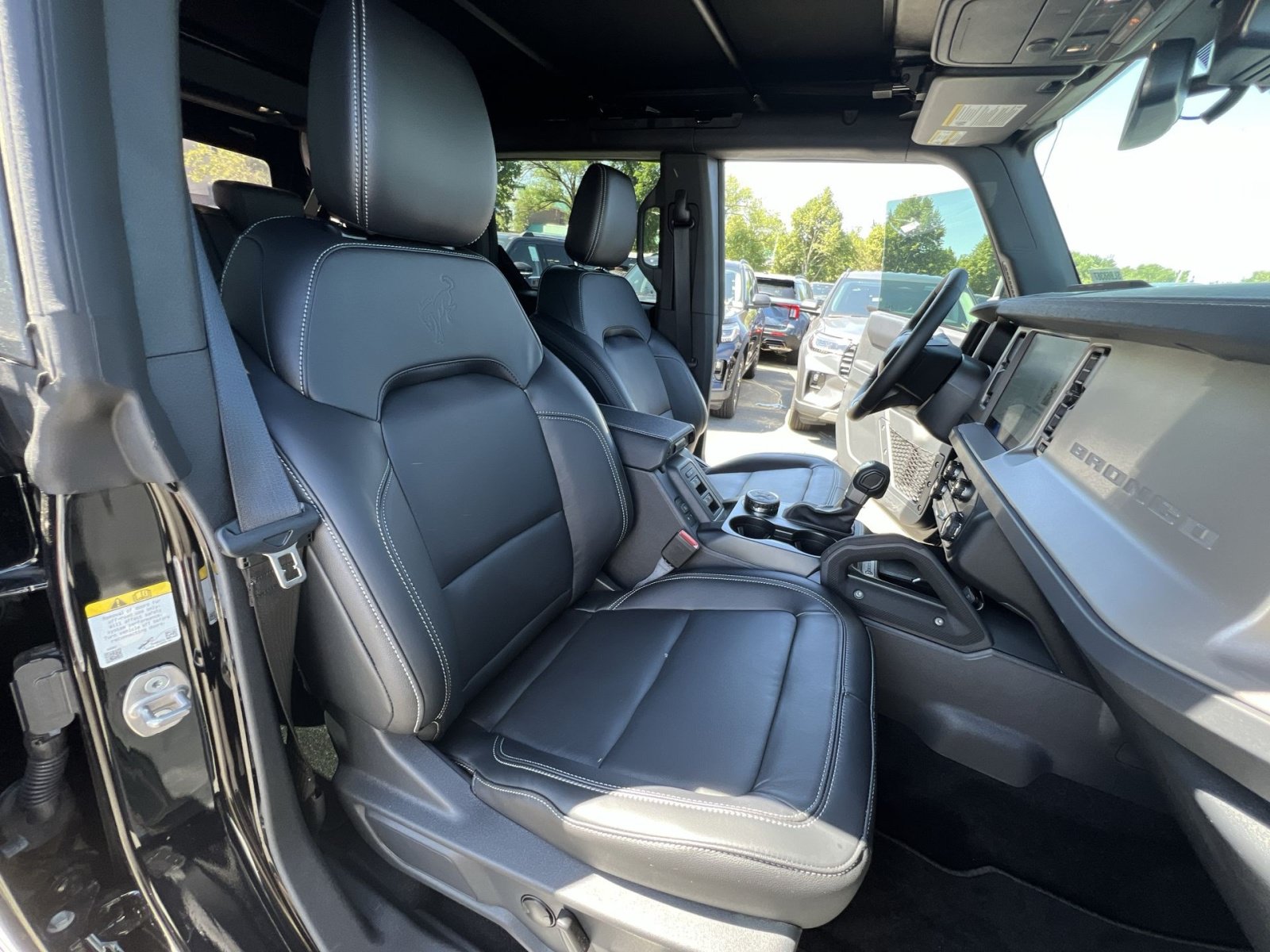 New 2025 Ford Bronco Outer Banks w/ Sasquatch Package AWD/4WD image 34
