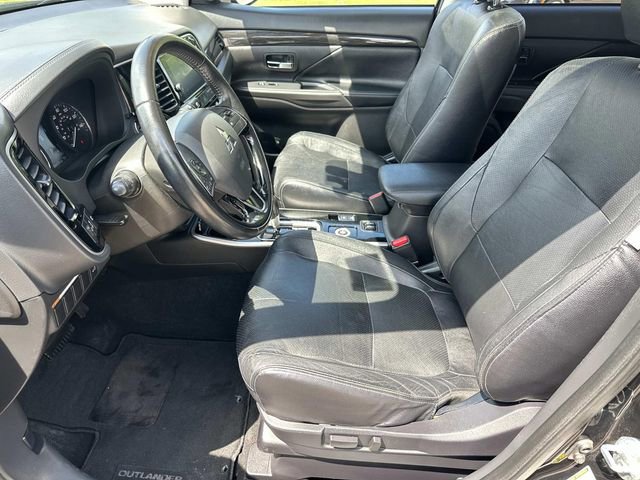 Used 2018 Mitsubishi Outlander ES AWD/4WD image 19