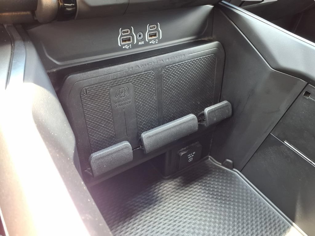 Used 2025 RAM 1500 Big Horn AWD/4WD image 10