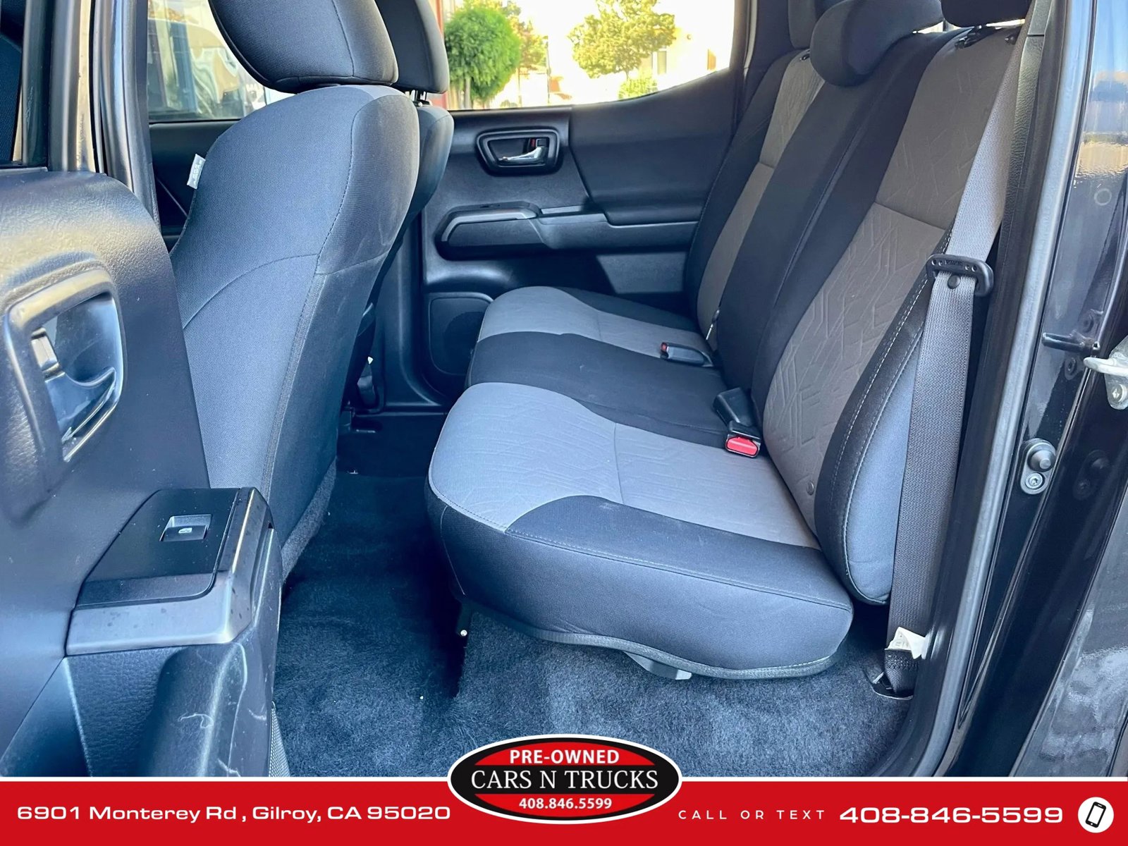 Used 2021 Toyota Tacoma TRD Off-Road AWD/4WD image 10