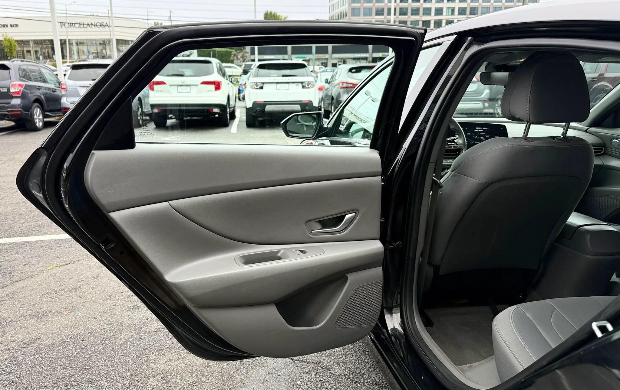 Used 2023 Hyundai Elantra SEL w/ Convenience Package FWD image 26