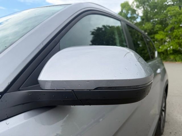 Used 2025 Volkswagen Atlas SE FWD image 10