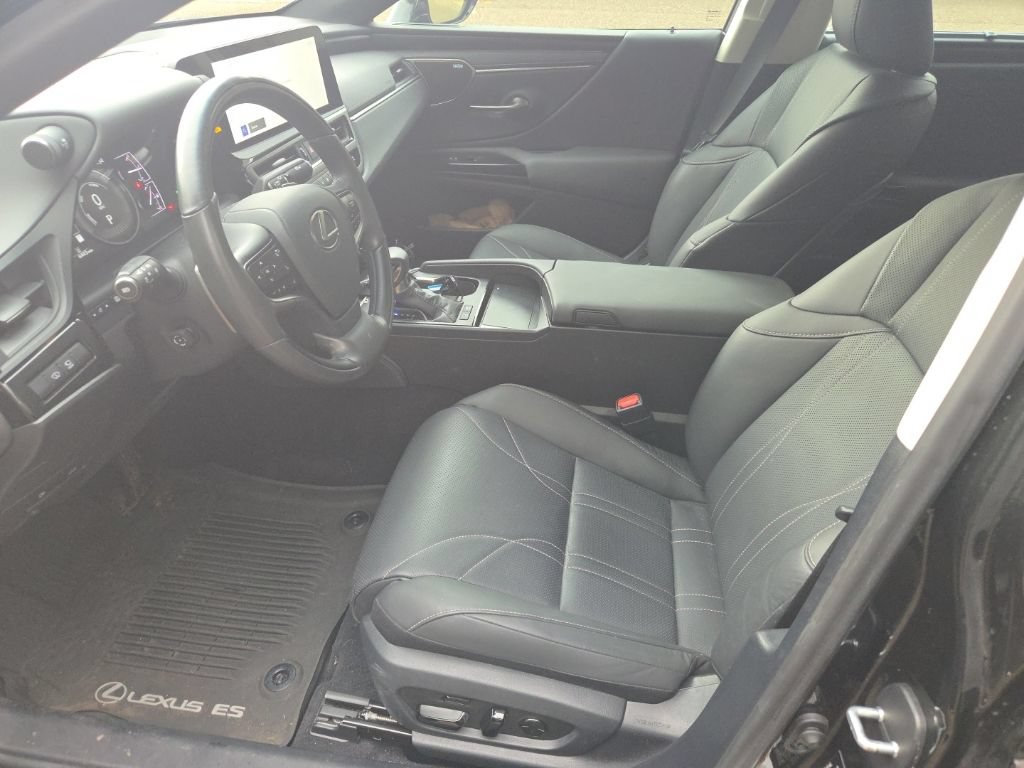 Used 2024 Lexus ES 300h Ultra Luxury w/ Accessory Package (Z1) FWD image 30