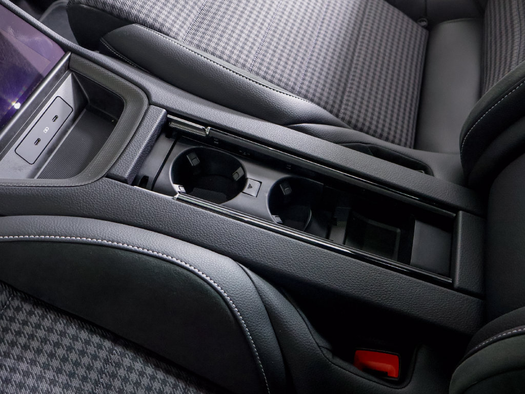 Certified 2026 Porsche Panamera GTS AWD/4WD image 31