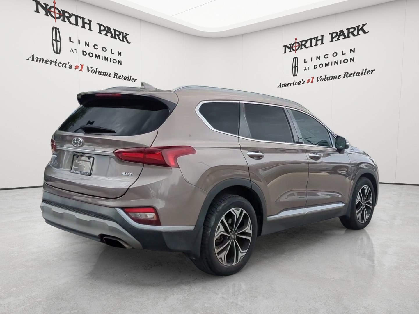 Used 2019 Hyundai Santa Fe FWD image 5