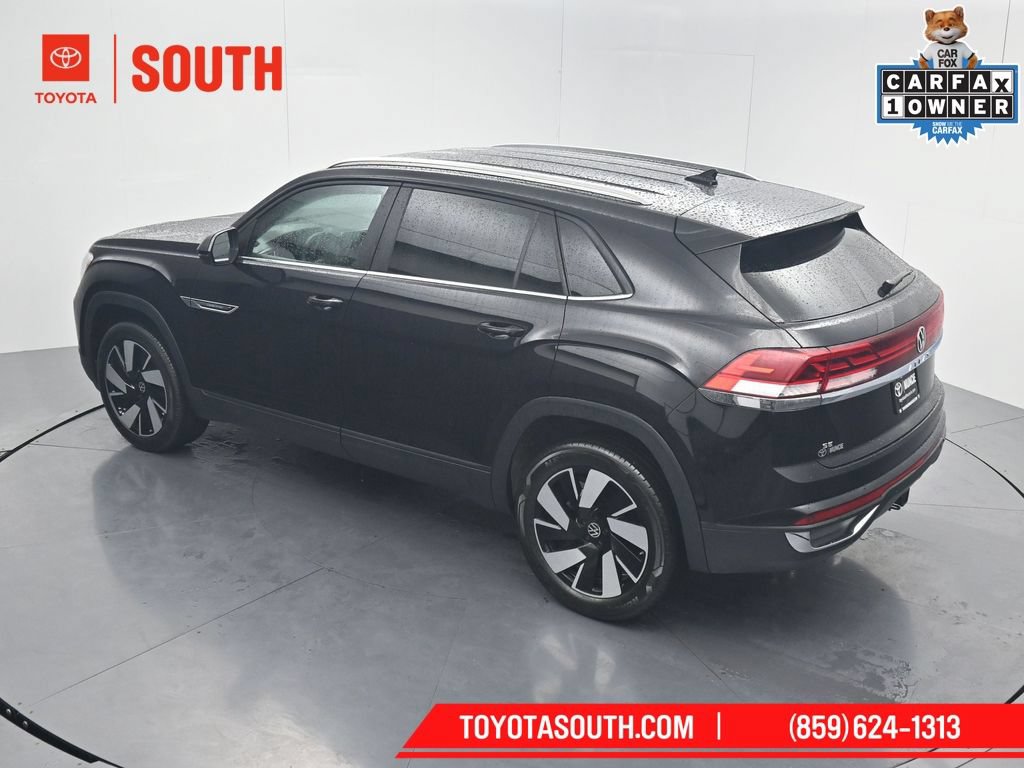 Used 2024 Volkswagen Atlas Cross Sport SE FWD image 56