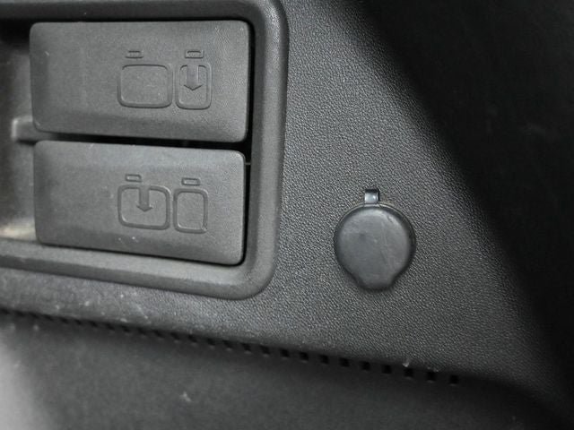 Used 2018 Chevrolet Equinox LT FWD image 31