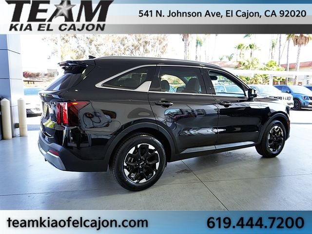 Certified 2025 Kia Sorento S w/ Panoramic Sunroof Package FWD image 9