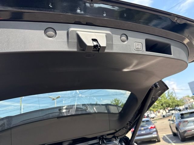Used 2026 Chevrolet Equinox RS w/ LPO, Floor Liner Package AWD/4WD image 12
