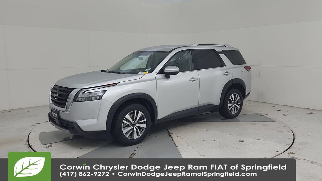 Used 2025 Nissan Pathfinder SL image 7