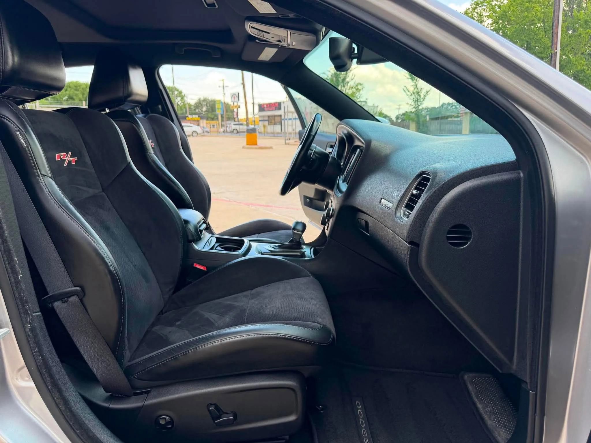 Used 2016 Dodge Charger R/T RWD image 12