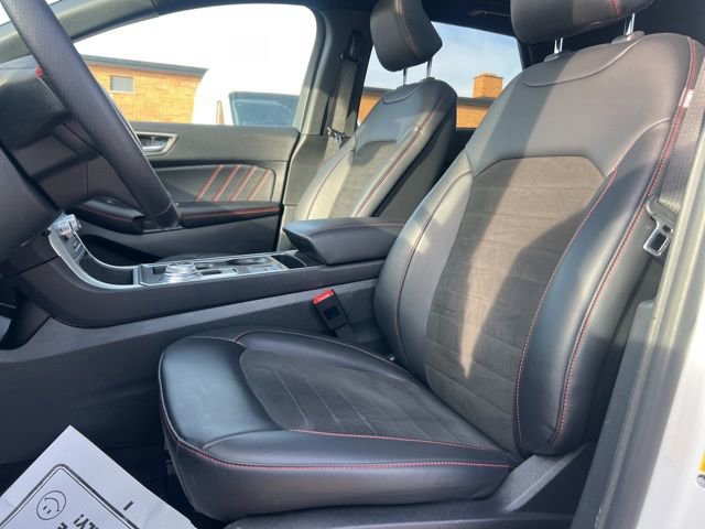 Certified 2024 Ford Edge ST-Line AWD/4WD image 18