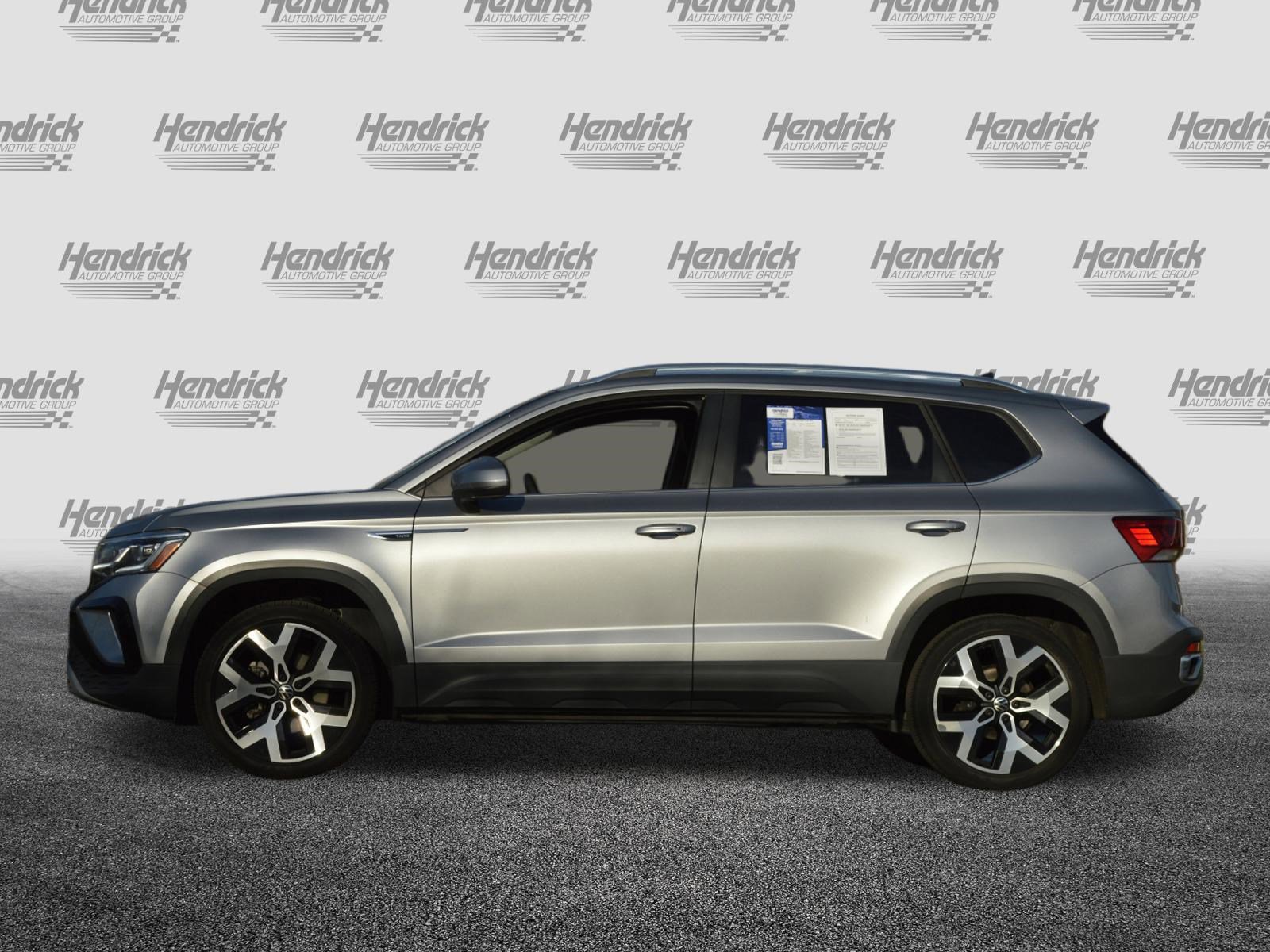 Used 2022 Volkswagen Taos SEL image 8