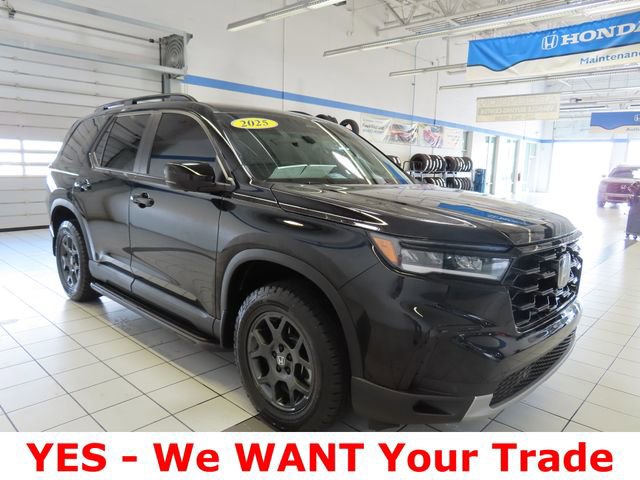 Certified 2025 Honda Pilot TrailSport image 15