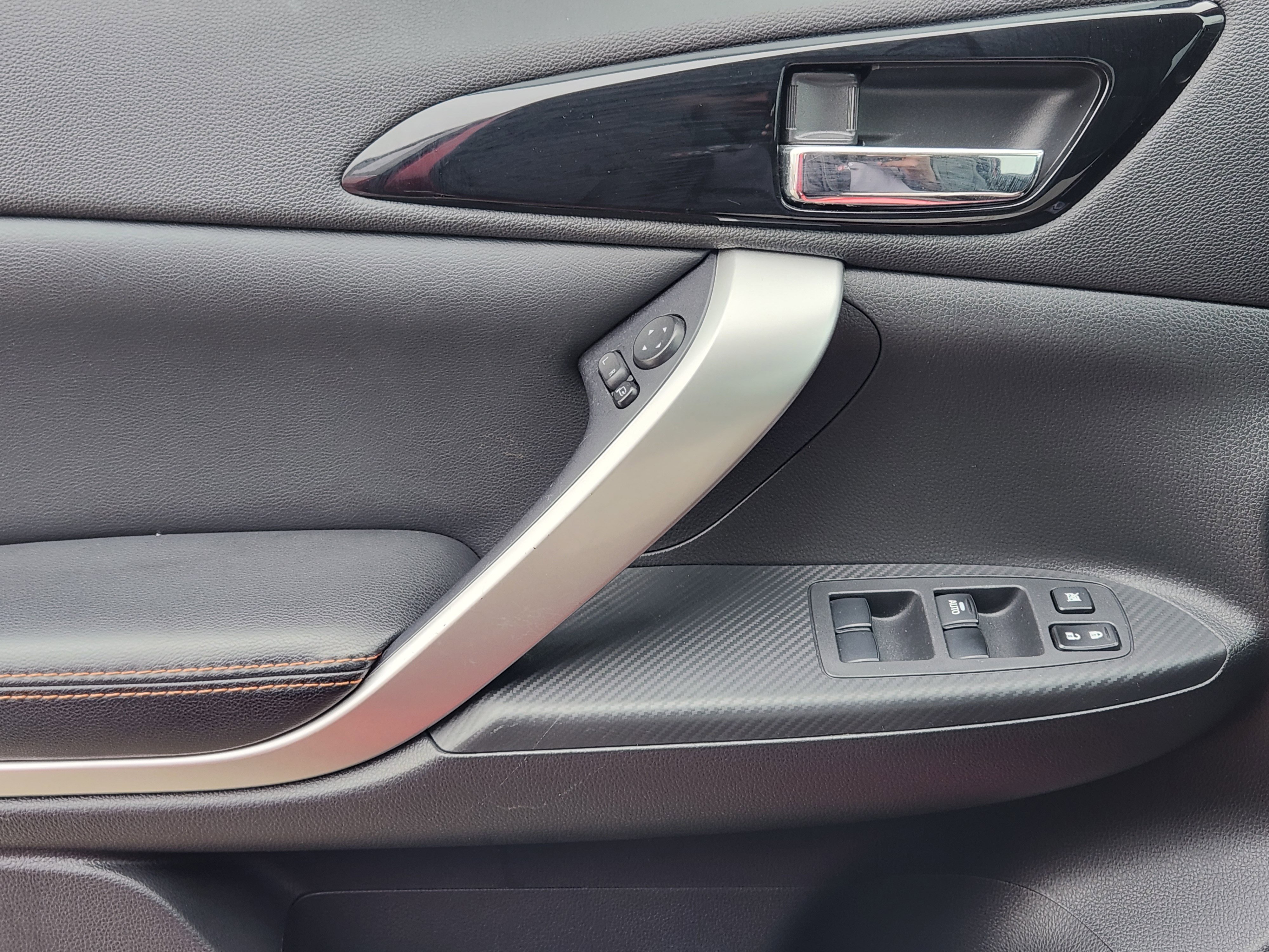 Used 2018 Mitsubishi Eclipse Cross SEL image 23