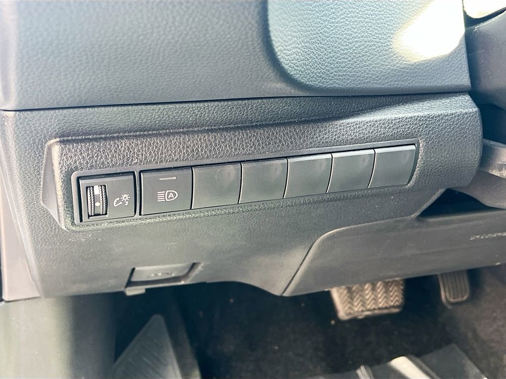 Used 2024 Toyota Corolla XSE FWD image 10