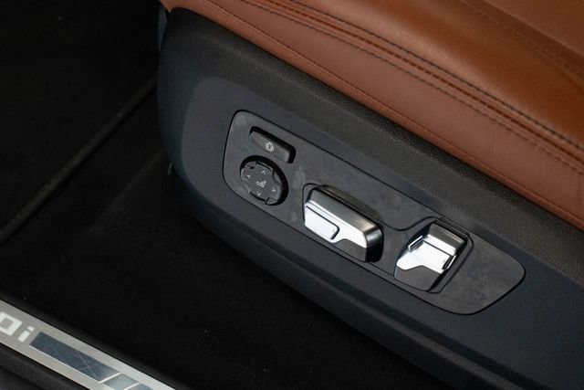 Used 2024 BMW X7 M60i w/ M Sport Professional Package AWD/4WD image 5