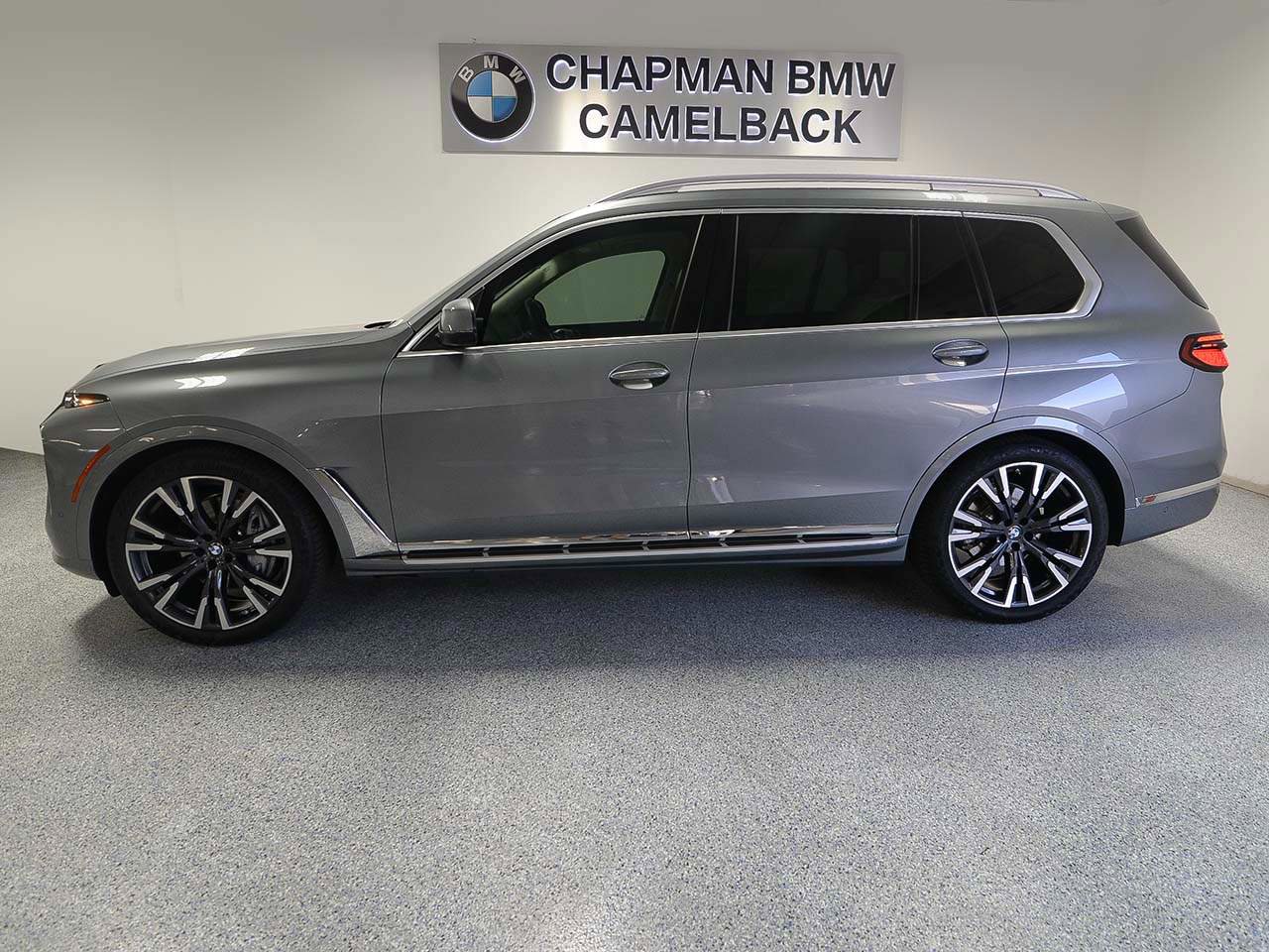 Certified 2024 BMW X7 xDrive40i w/ Premium Package image 3