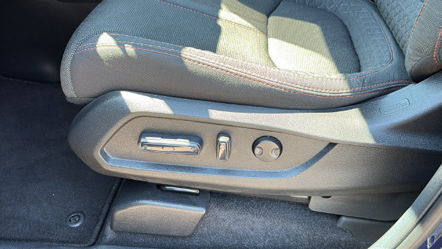 Used 2025 Honda Pilot Sport image 11