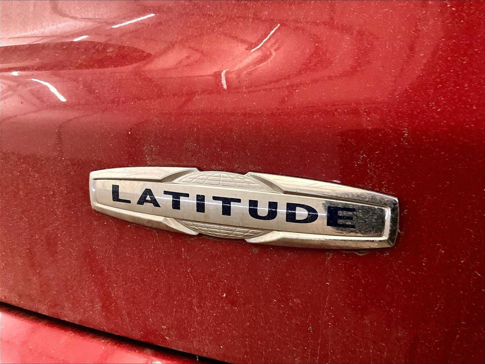 Used 2019 Jeep Compass Latitude w/ Popular Equipment Group FWD image 13