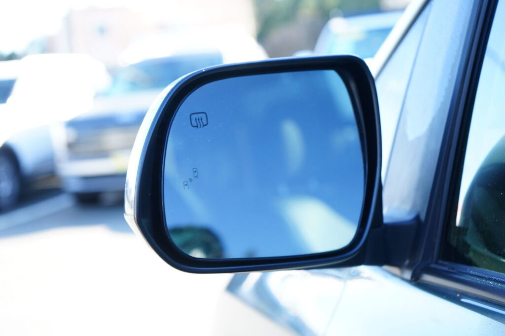 Used 2020 Toyota Sienna XLE w/ XLE Navigation Package image 13