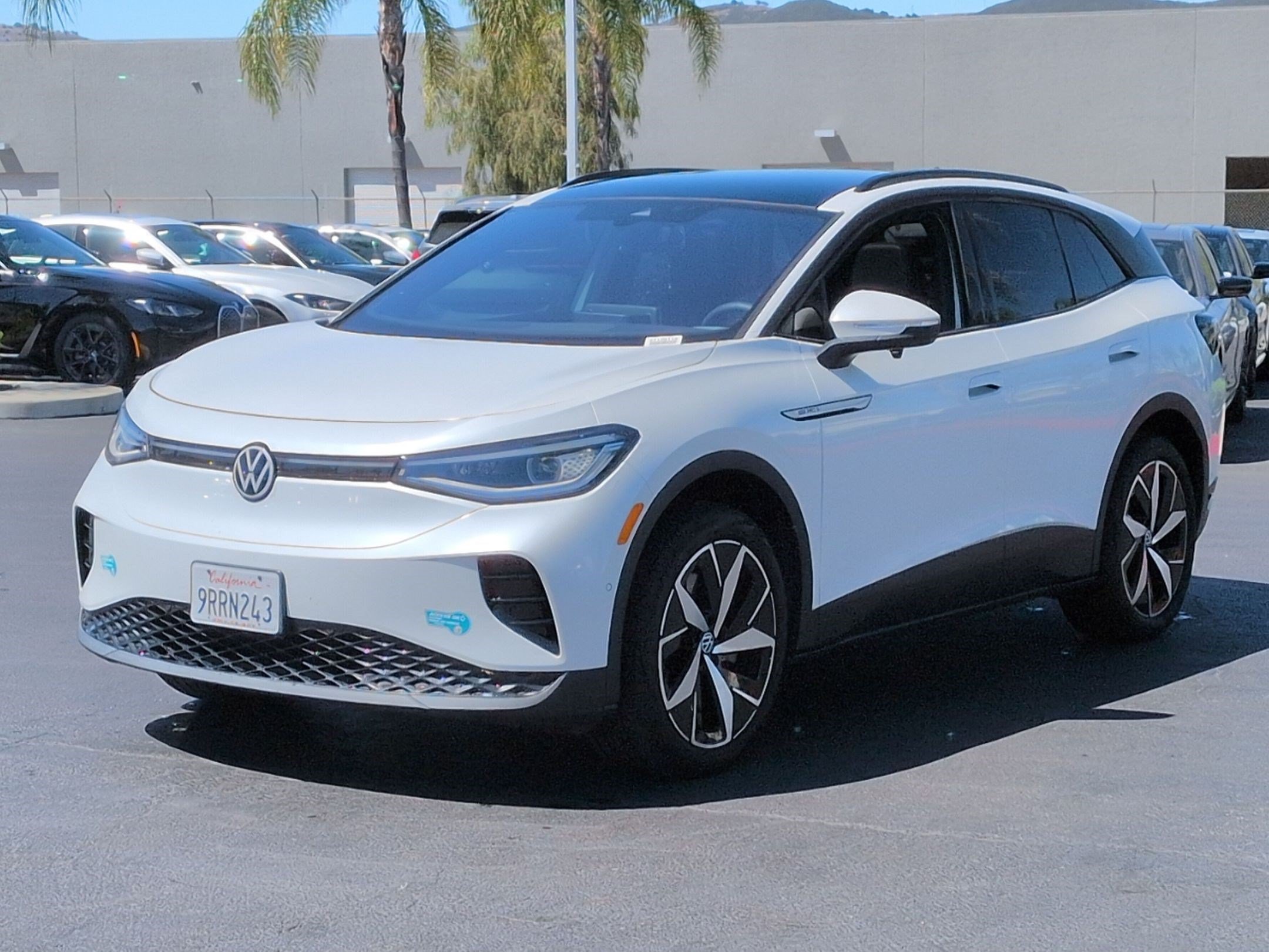 Used 2023 Volkswagen ID.4 Pro S AWD/4WD image 5