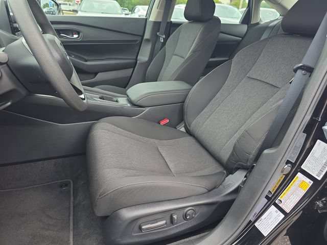 Used 2025 Honda Accord SE image 11