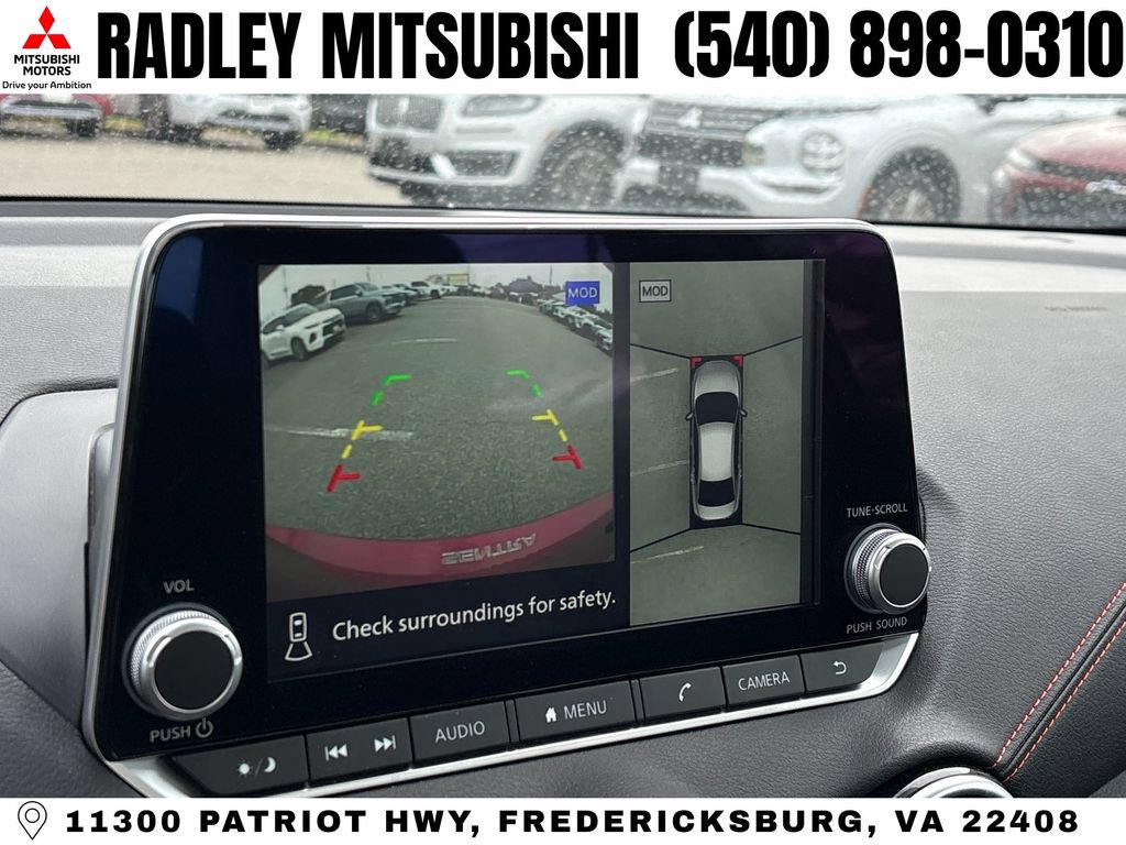 Used 2025 Nissan Sentra SR w/ SR Premium Package FWD image 9