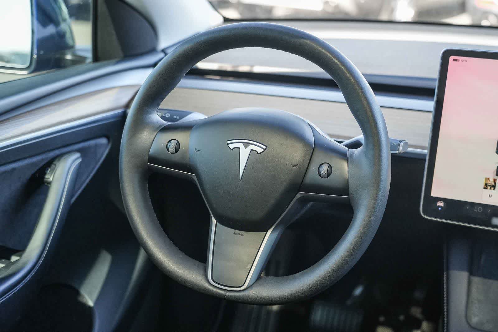Used 2023 Tesla Model Y 2WD image 14