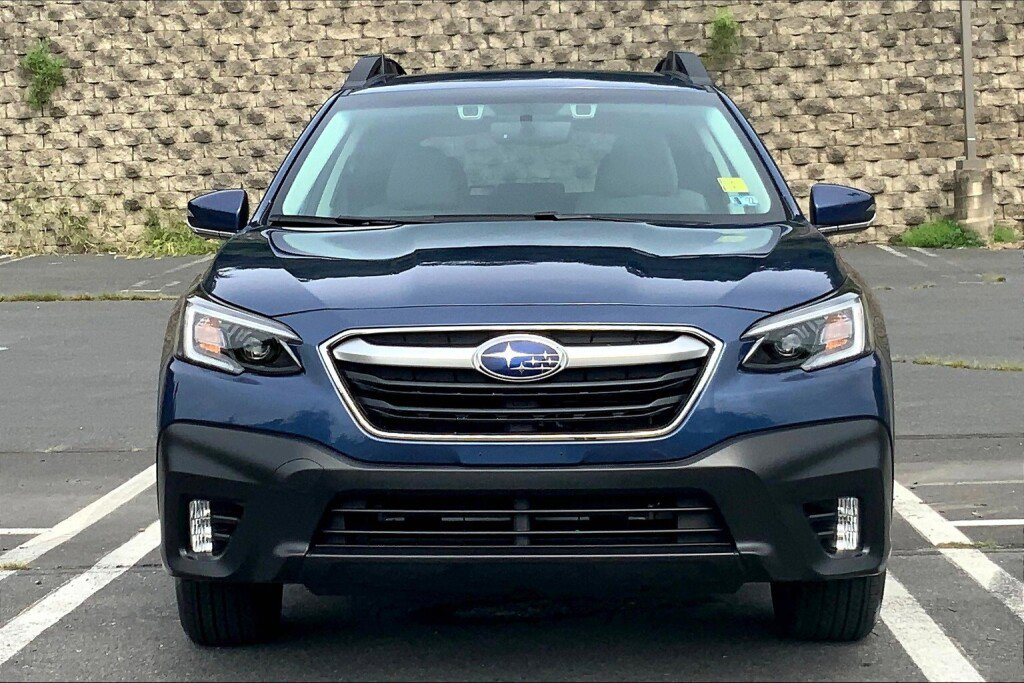 Used 2020 Subaru Outback Premium w/ Popular Package #1 AWD/4WD image 2