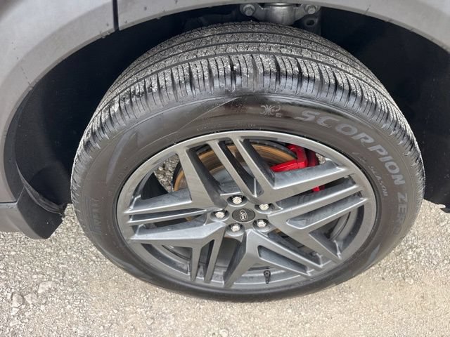 Used 2025 Ford Explorer ST-Line w/ ST-Line Street Pack AWD/4WD image 27