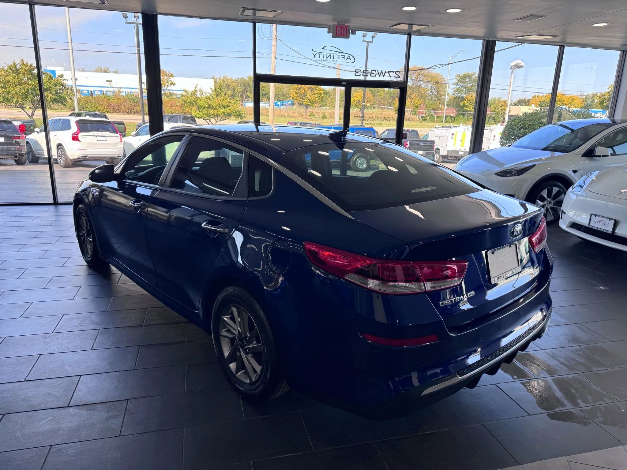 Used 2019 Kia Optima LX image 3