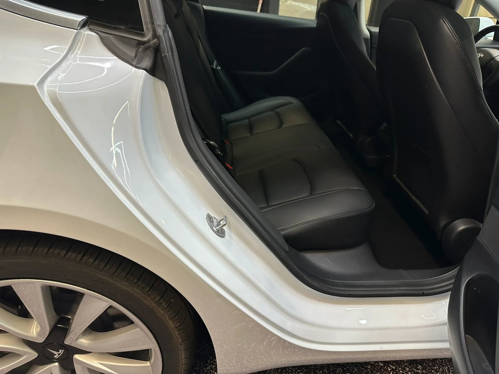 Used 2020 Tesla Model 3 Standard Range Plus image 26