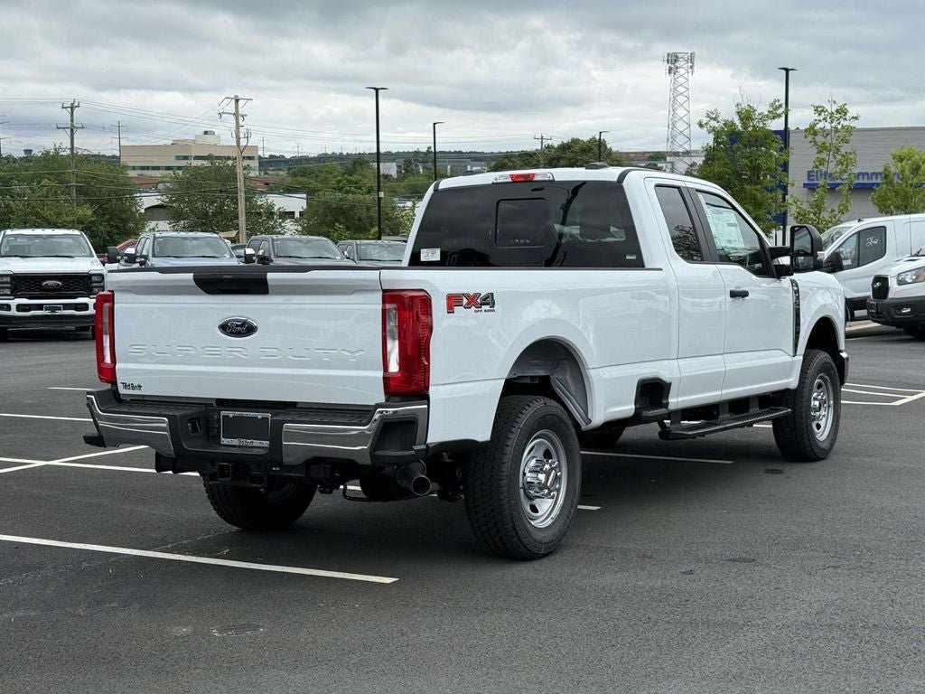 New 2026 Ford F350 XL w/ FX4 Off-Road Package AWD/4WD image 2
