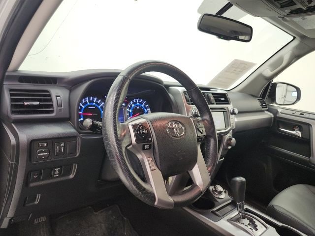 Used 2018 Toyota 4Runner SR5 Premium AWD/4WD image 12