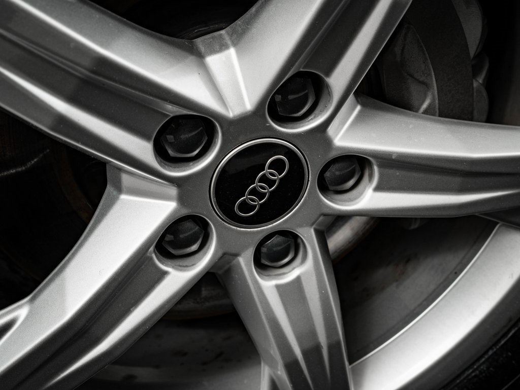 Used 2023 Audi Q5 2.0T Premium w/ Convenience Package image 8
