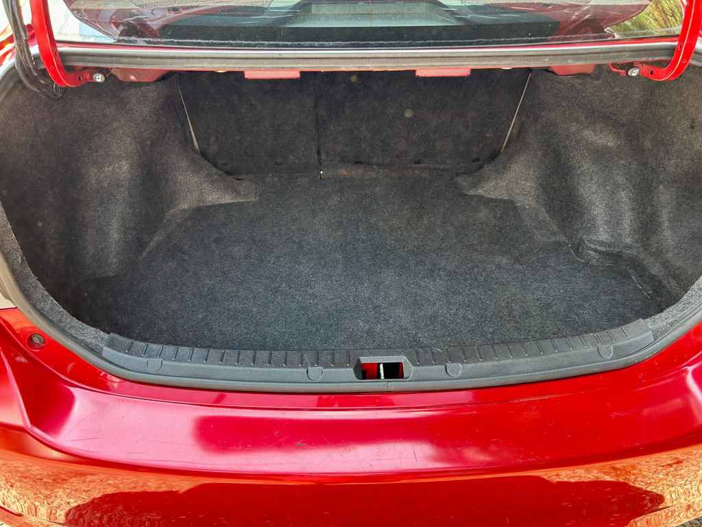 Used 2012 Toyota Corolla LE FWD image 16