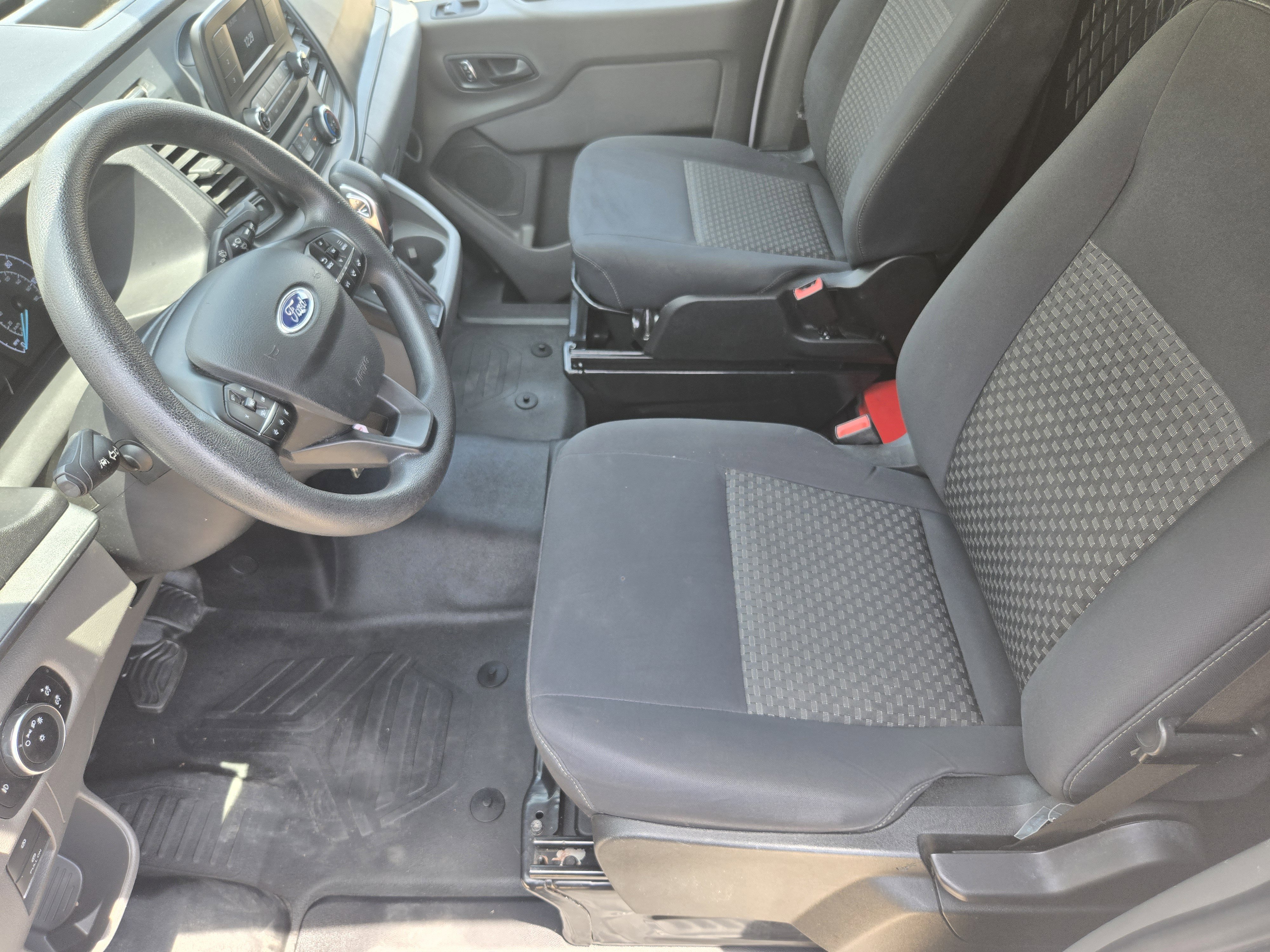 Used 2024 Ford Transit 250 Low Roof w/ Exterior Upgrade Package RWD image 9