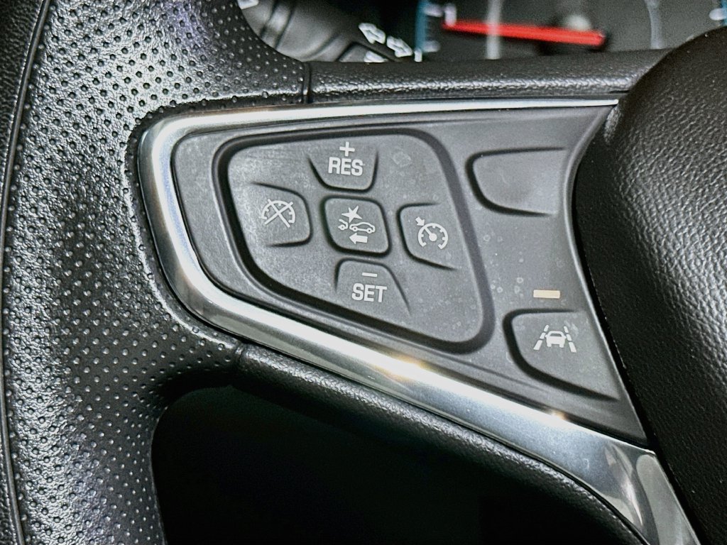 Used 2021 Chevrolet Equinox LS w/ LS Convenience Package AWD/4WD image 27