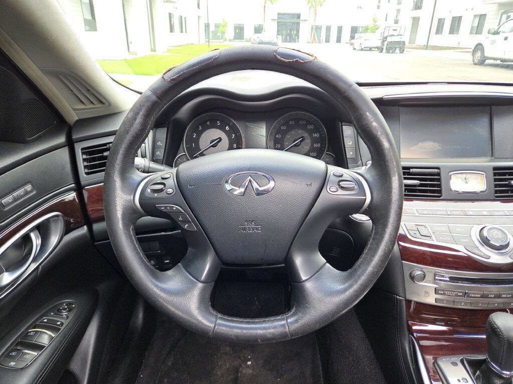Used 2015 INFINITI Q70 3.7 RWD image 29