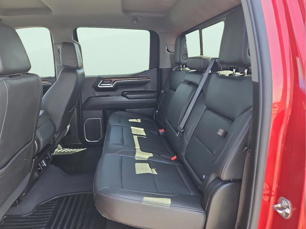 Used 2024 Chevrolet Silverado 1500 LT w/ Leather Package image 10